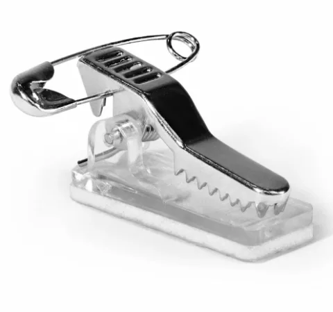 AC214 - Clip rigide avec dos autocollant et épingle (lot de 100) — accessoire Ingenia
