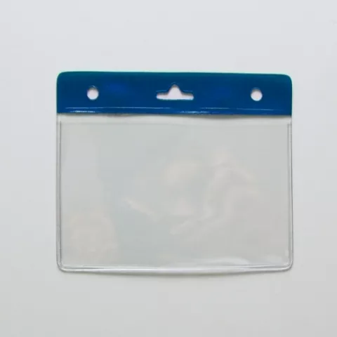 1453051 - Porte-badges souple 86x54 perforation 1 oblongue clip 2 rondes chaînette cordon